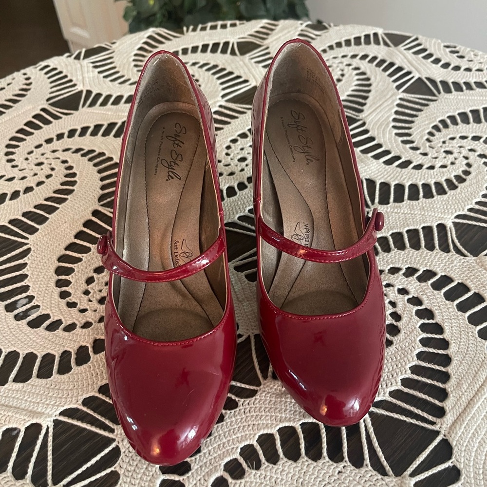 Soft style- hush puppies company